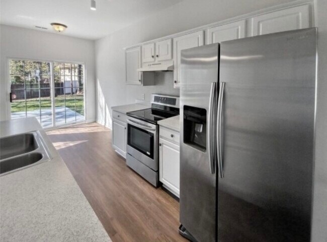 Photo - 7515 Eurostar Dr