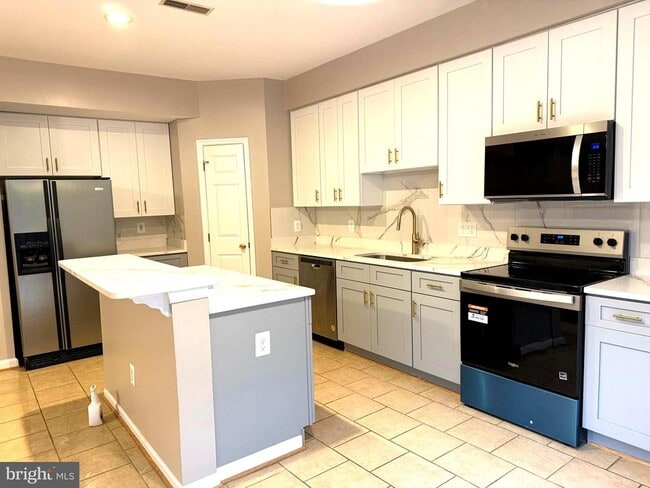 Photo - 4073 Britwell Pl