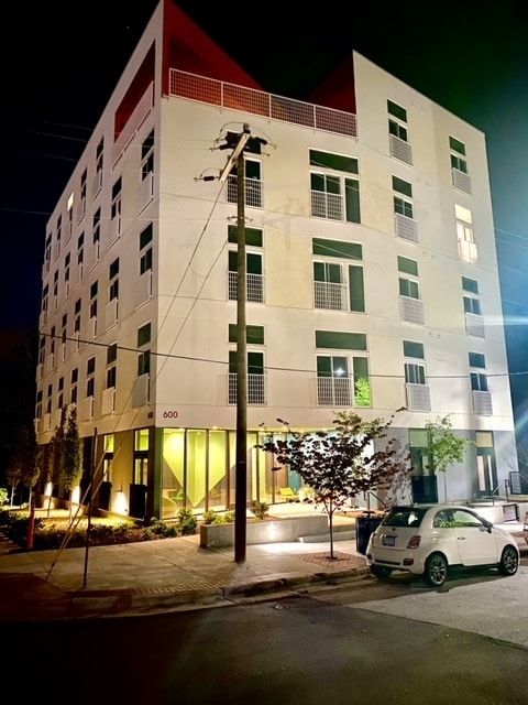 Photo - 600 S Duke St Unit 15