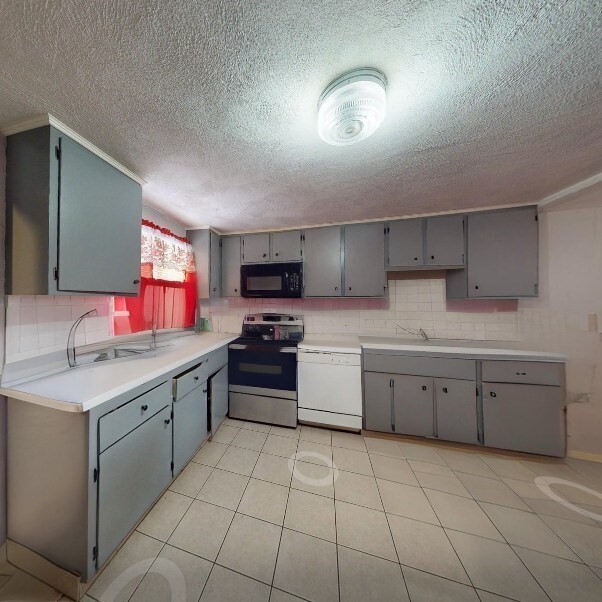 Building Photo - 50 Plymouth St Unit 2