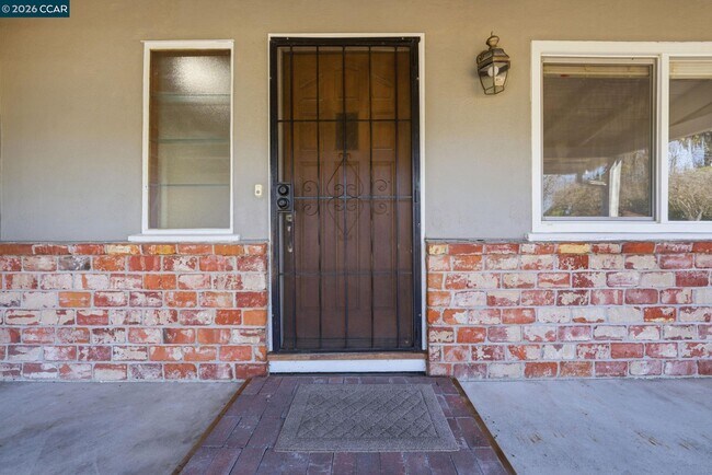 Photo - 1930 Sunshine Dr