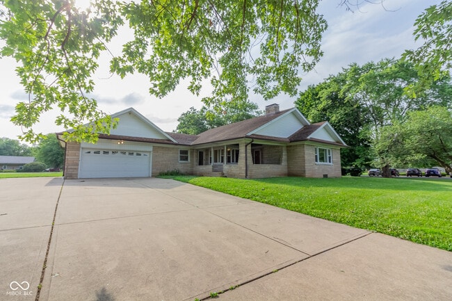 Photo - 1041 N Bluff Rd House