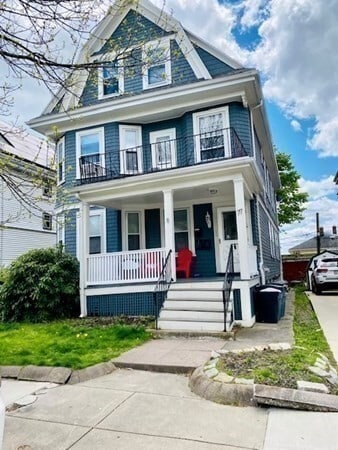 Building Photo - 77 St Andrew Rd Unit 2