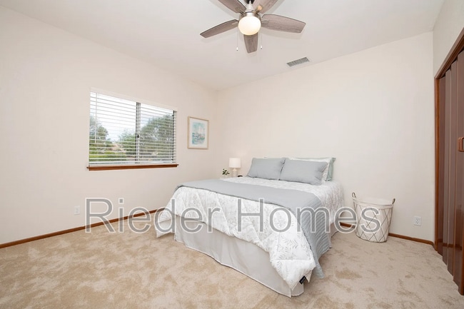Photo - 1606 Hackamore Rd