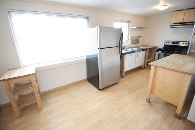Photo - 2860 W 32nd Ave