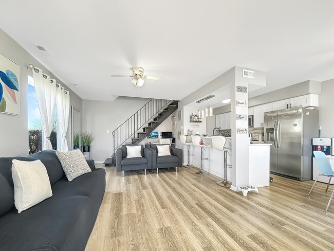 Photo - 1666 Cornell Dr