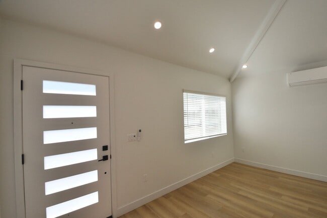 Photo - 10839 Moorpark St Unit 37.5