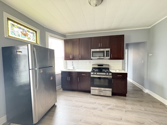 54 Montrose Ave 4 - 53 Montrose Ave Apartamentos Unidad 4