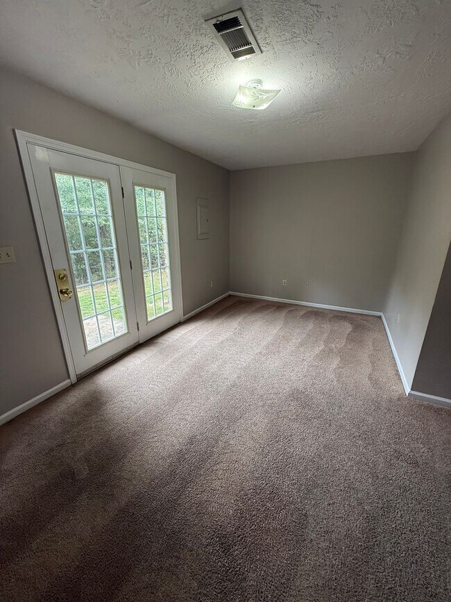 Photo - University Place 1- Charming Townhouse Apartment Unit E2