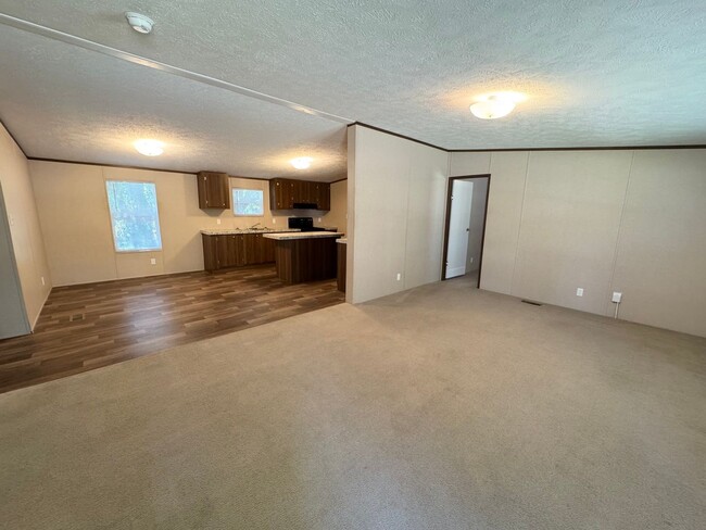 2843 Old Reaves Ferry Rd