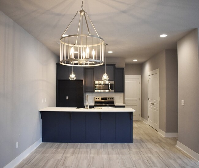 Photo - Upscale 4 Bedroom 3.5 Bathroom in The Heart of Fayetteville AR!!