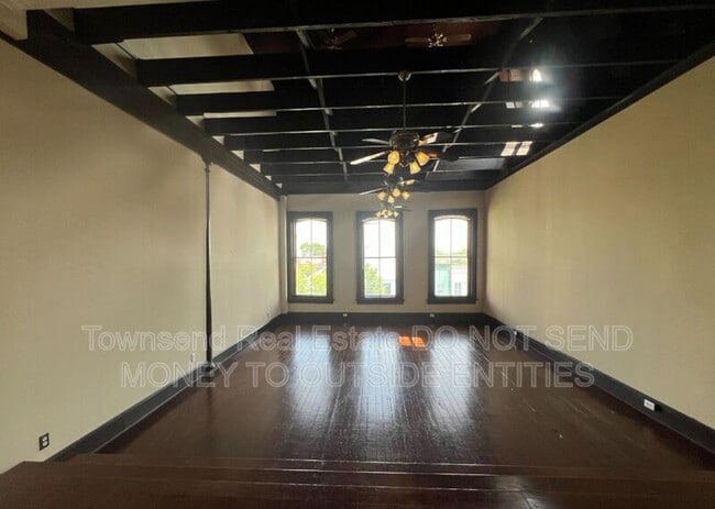 Photo - 102 Person St