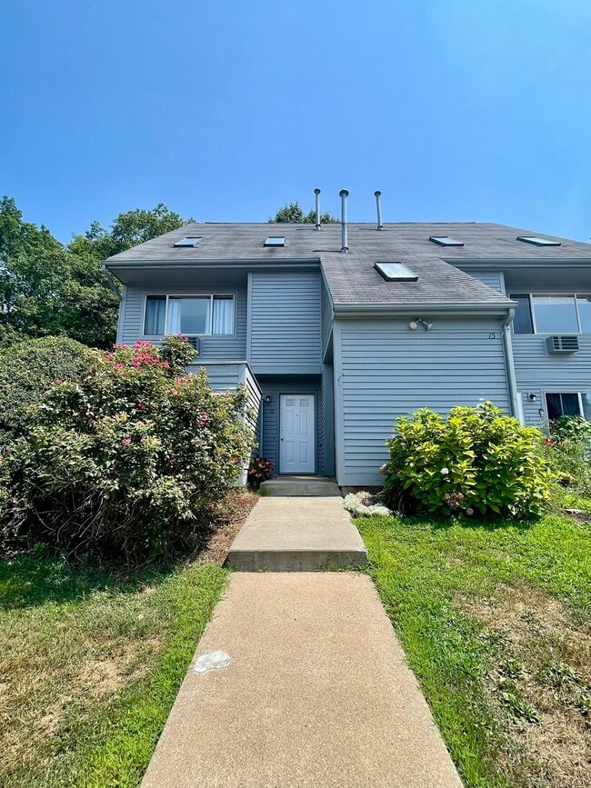 Building Photo - 15 Sundance Dr Unit 15 Rental