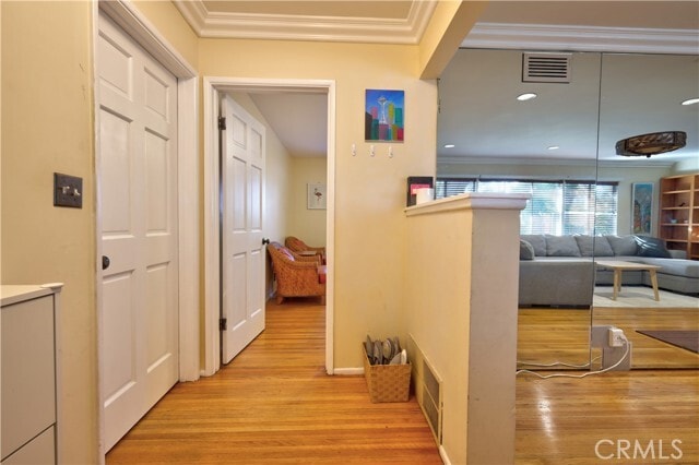 Photo - 2895 Woodlawn Ave