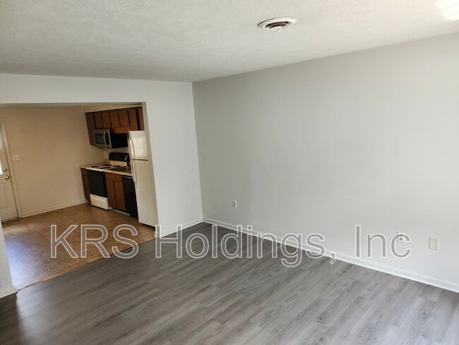 Photo - 211 S Waverley St