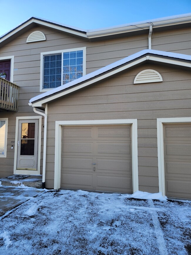 Photo - 4965 Universal Heights