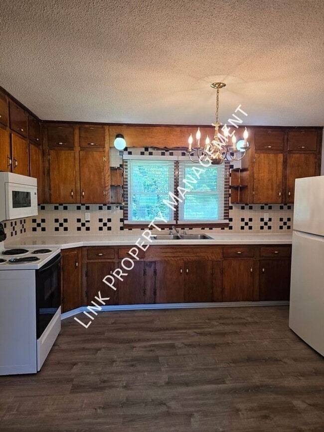 Photo - Available Now – Spacious 4 Bedroom Home in Ringgold for Only $1,795/Month!