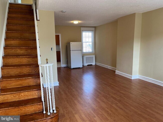 Photo - 1323 Gilham St