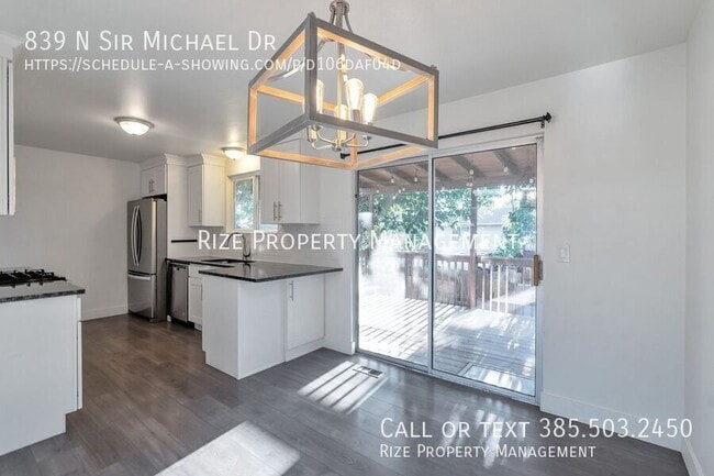 839 Sir Michael Dr