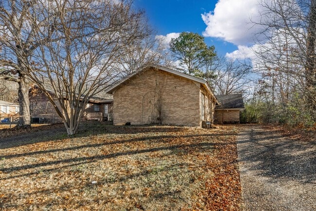 Photo - Meadowbrook Lane Unit Meadowbrook 04