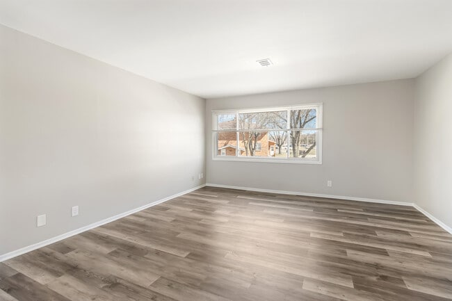 Photo - 1344 Camden Way Unidad B