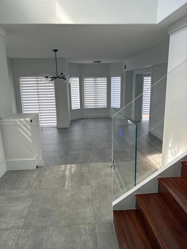 Photo - 3172 NE 211th St