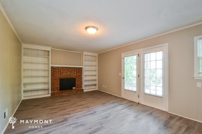 Photo - 714 Vintage Ln