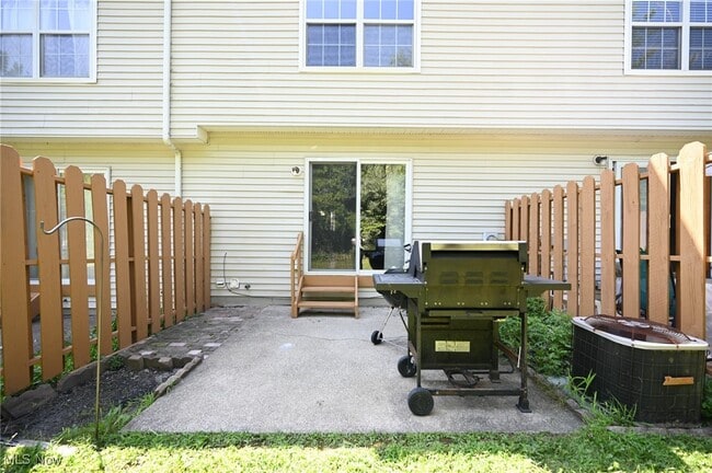 Photo - 655 Almas Ct