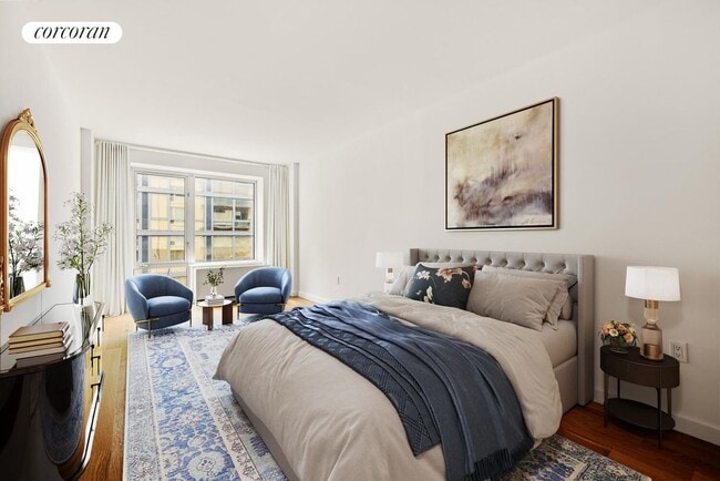 Photo - 41-29 24th St