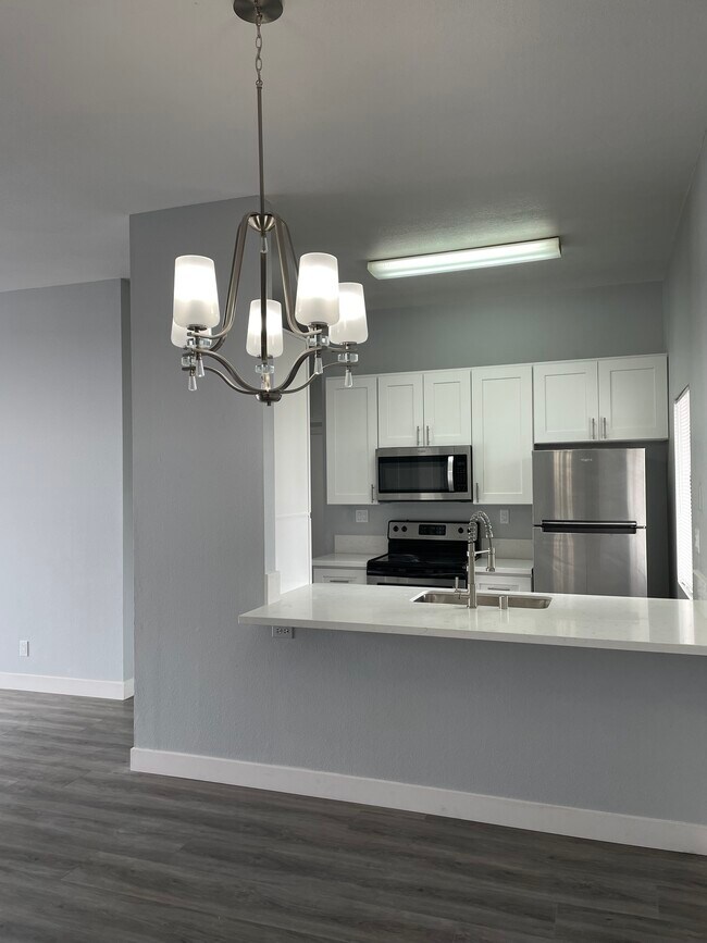 Photo - 8324 Regents Rd Rental