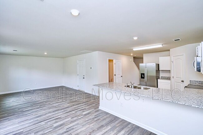 321 Long Grove Ln