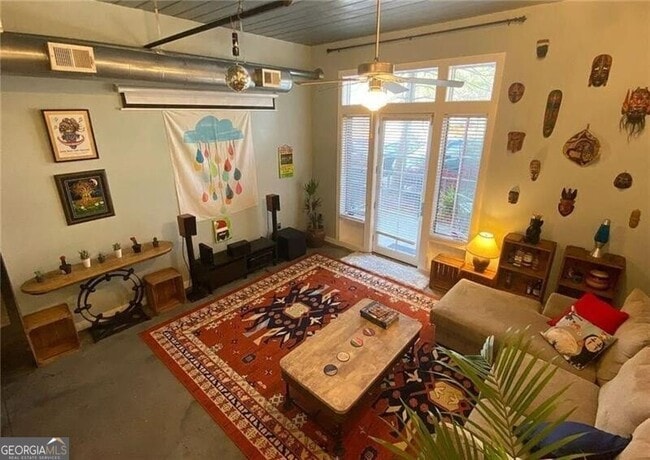 Building Photo - 572 Edgewood Ave NE Unit 107