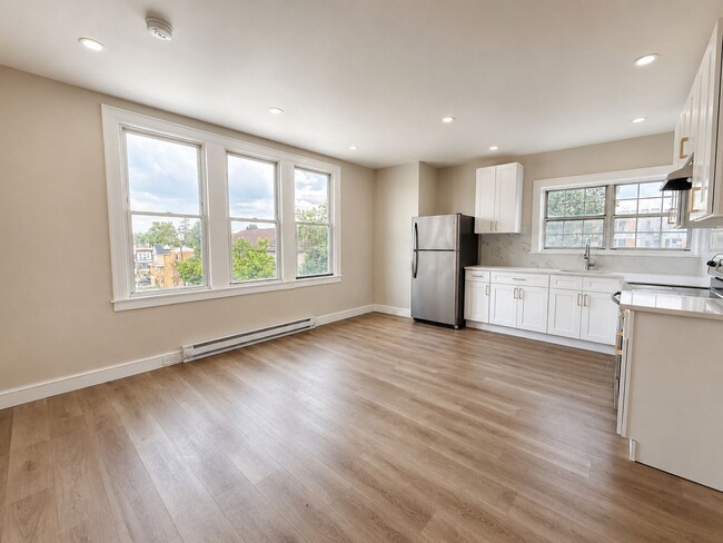 6900 Cedar Park Ave Unit 3