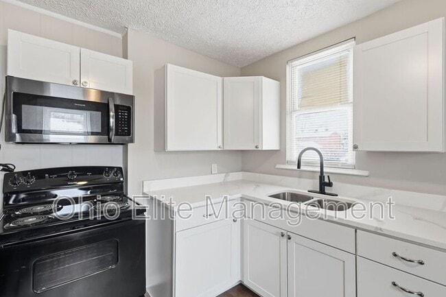 Building Photo - 783 S 18th St