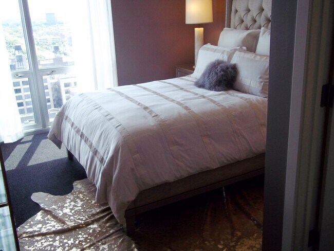 Photo - 2015 S Indiana Ave