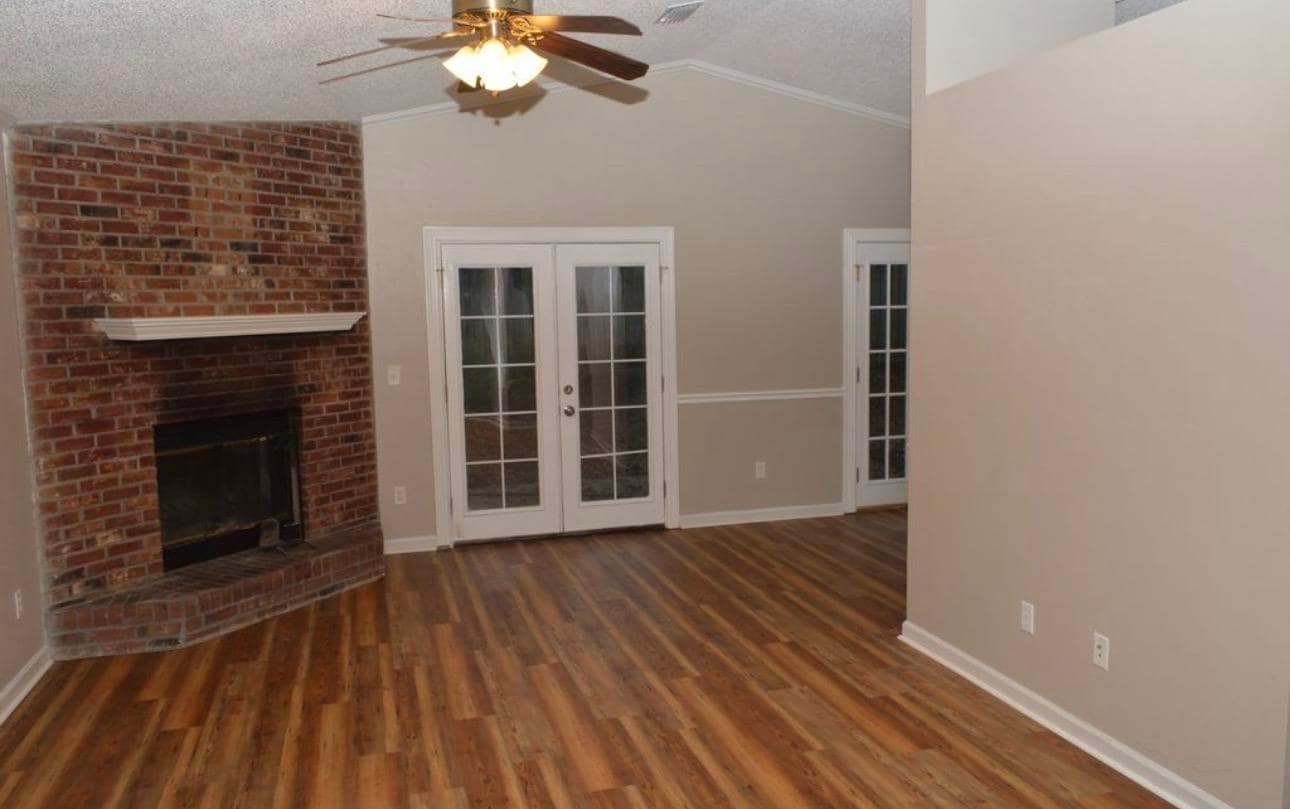 Photo - 3996 Bothwell Terrace
