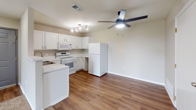 Photo - Highclere Apartments