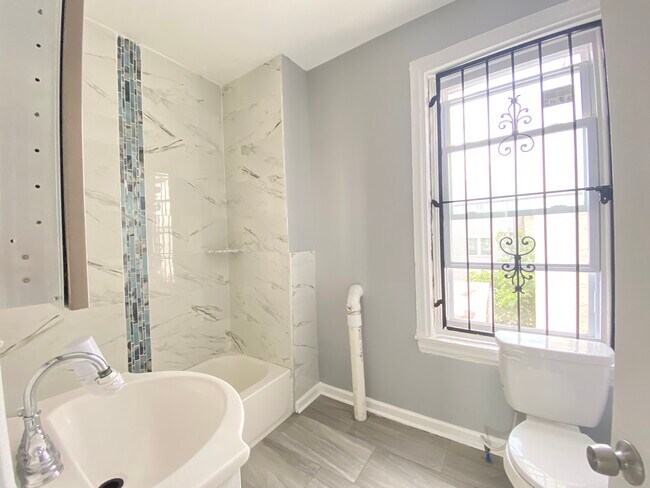 Photo - 1722 W Norris St