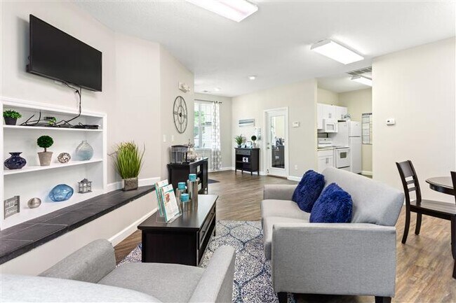 Oficina de arrendamiento comunitario - East Haven Apartments