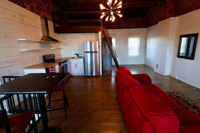 Photo - 343 N Mulberry St Unit Apt 3