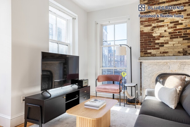 Building Photo - 14 Derne St Unit FL2-ID826 Rental
