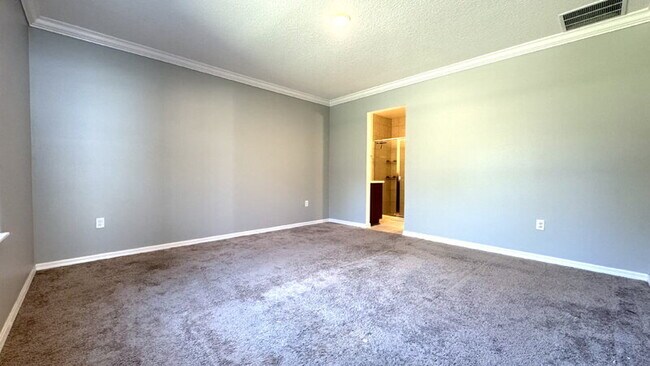 Photo - 2827 Westwood Ave