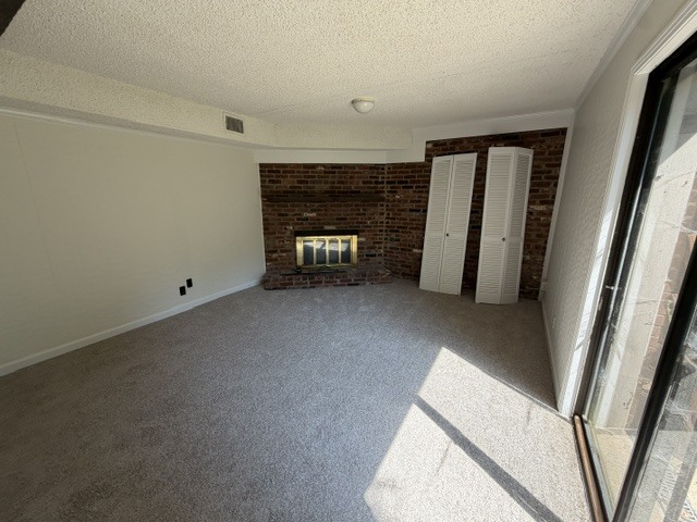 2900 Moss Spring Dr