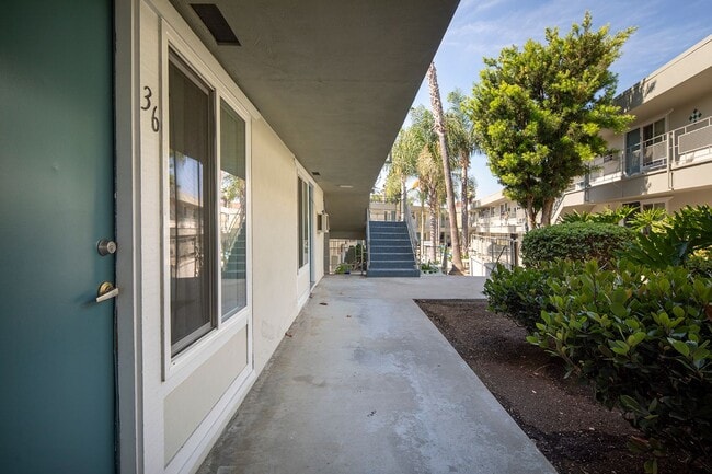 Photo - Aztec Pacific Apartments