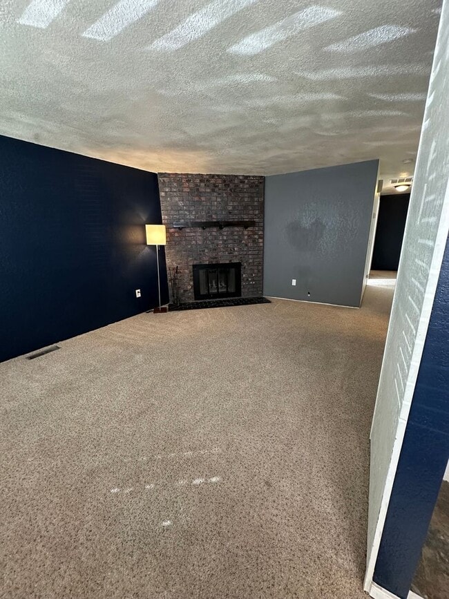 Photo - Beautiful 3 Bedroom, 2 Bath Home with One-Car Garage & Storage Shed in Kennewick