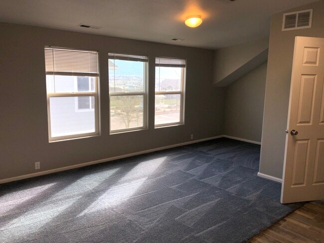 Living Area - 2264 Saint Paul Dr Unit B