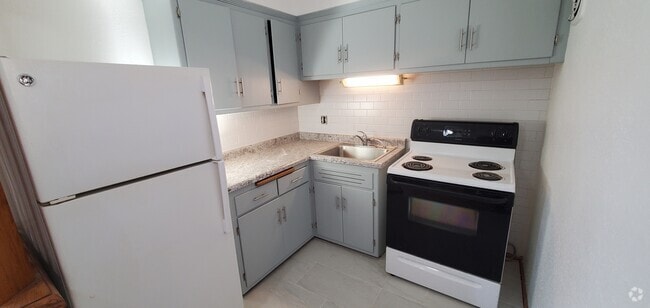 Building Photo - 11320 W North Ave Unit 2 Rental
