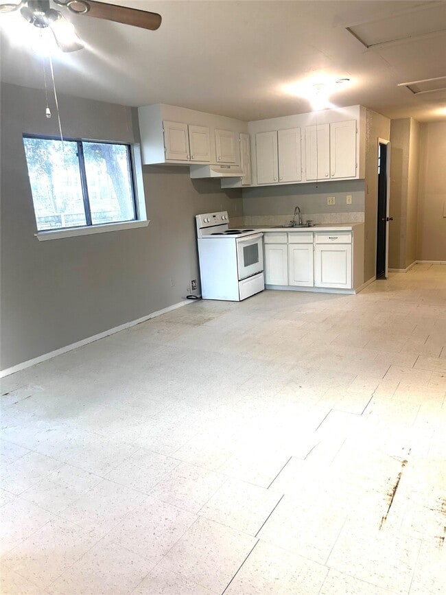 Photo - 7403 W Fuqua St