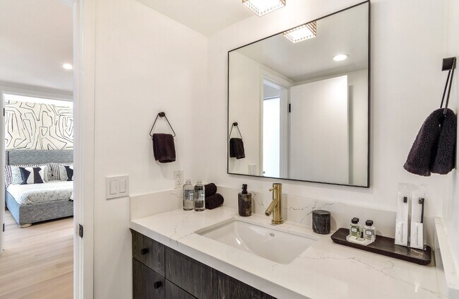 8535 Colgate One Bedroom
