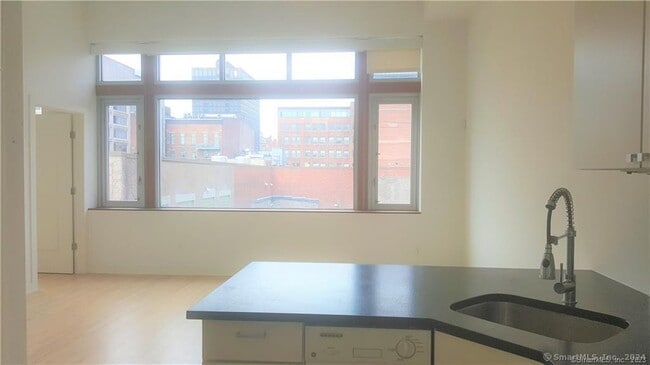 Photo - 804 Chapel St Unit 302